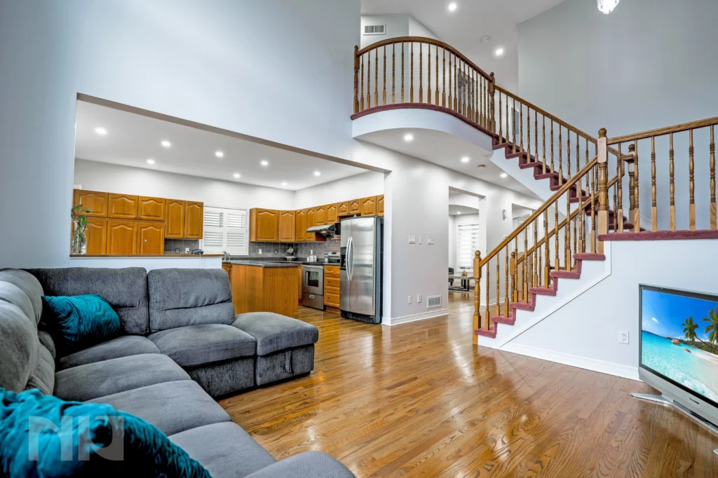 Living room after a deep clean in an Alta Vista home